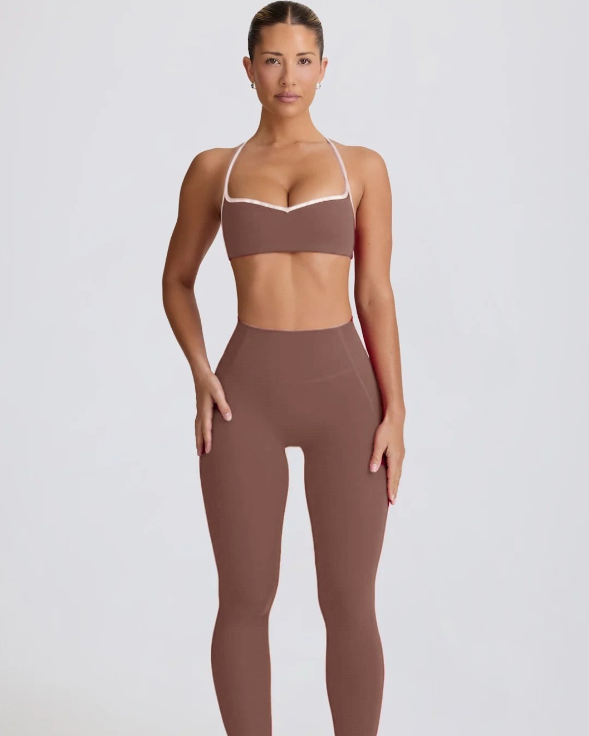 Women's Cut-and-Sew Yoga Set NS13 in Coffee Red Brown