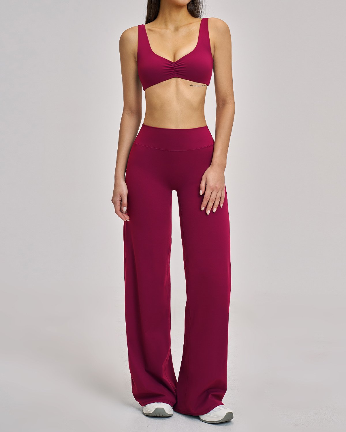 Women's Cut-and-Sew Yoga Set NS131 in Wine