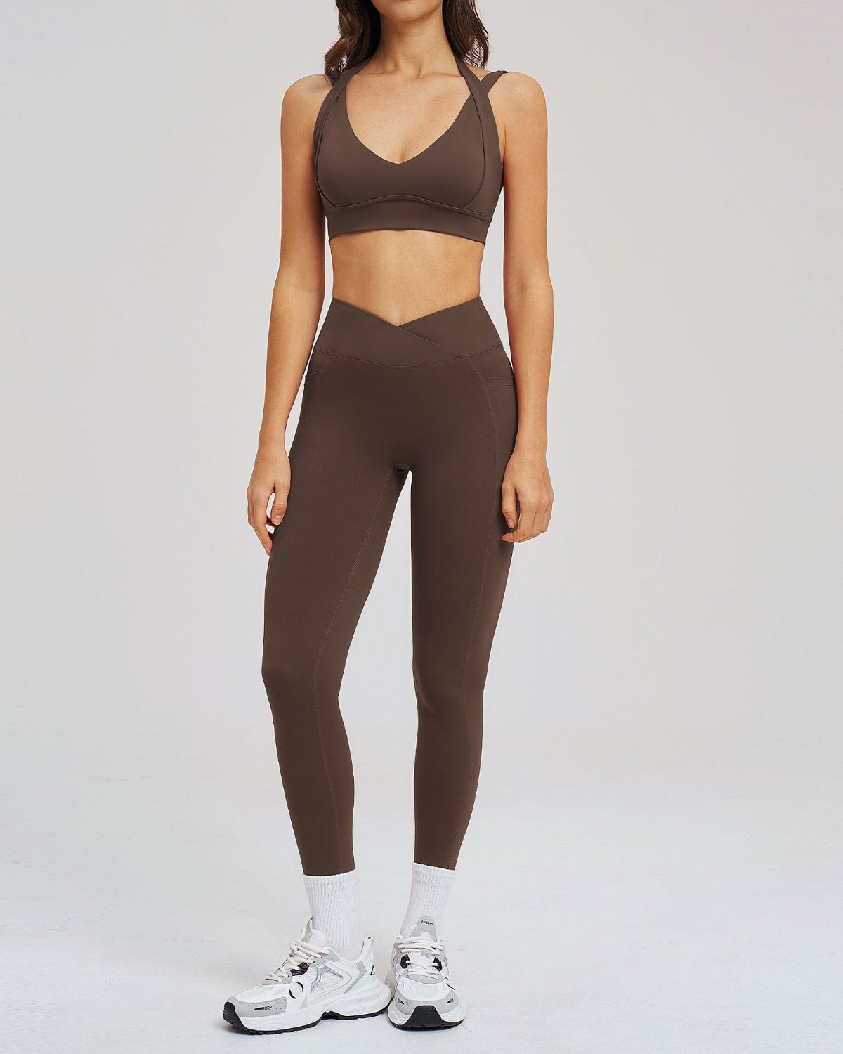 Women's Cut-and-Sew Yoga Set NS170 in Brown