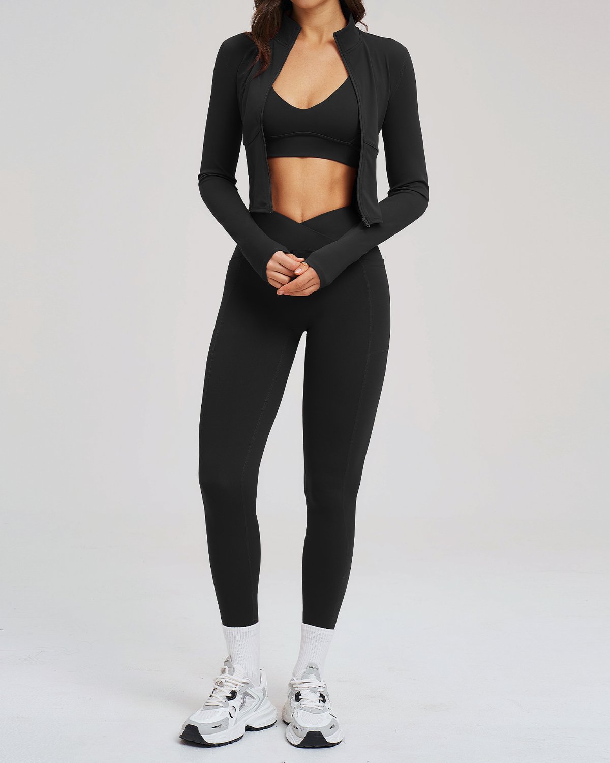 Women's Cut-and-Sew Yoga Set NS172-1 in Black