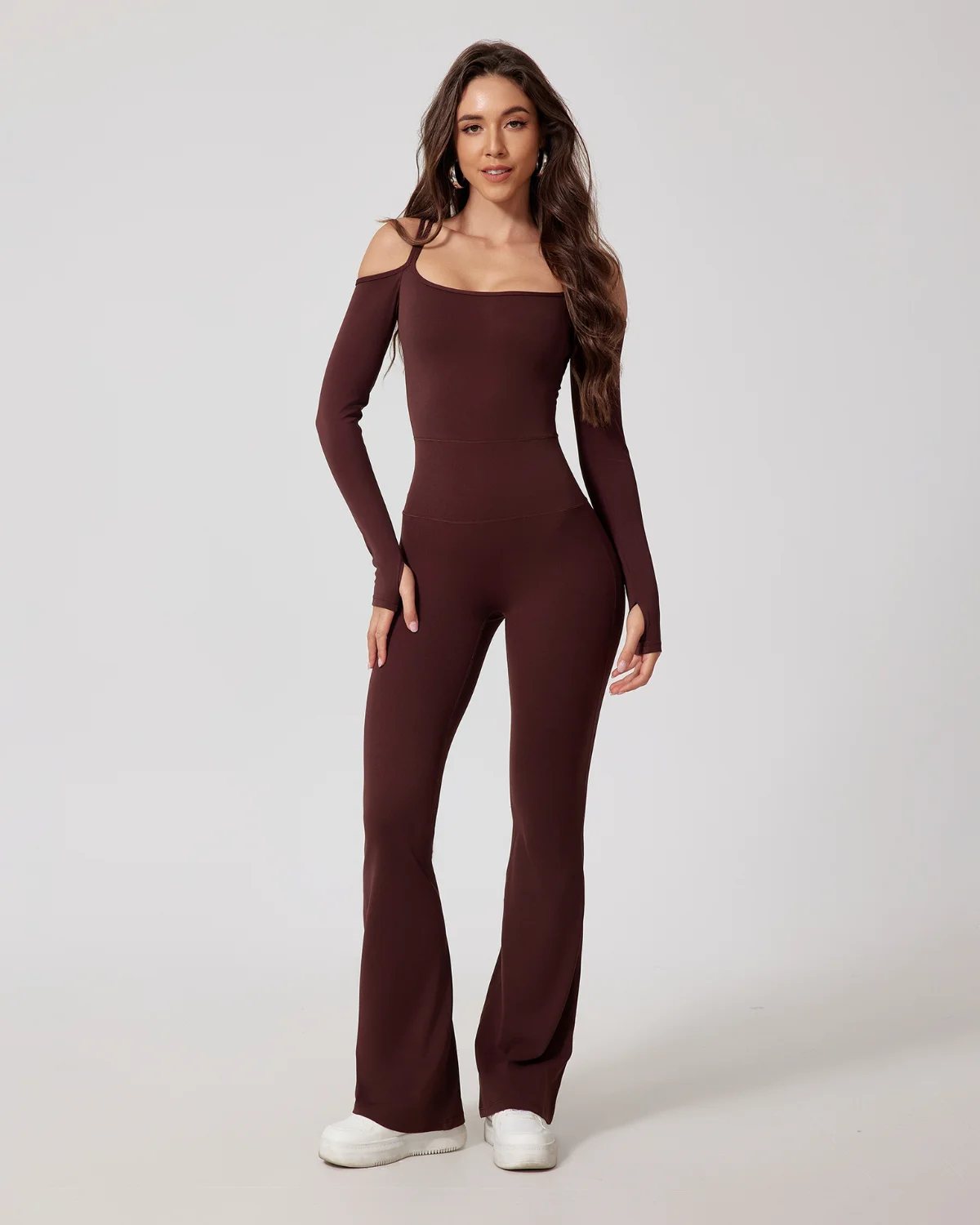 Women's Cut-and-Sew Yoga Set NS202 in Wine