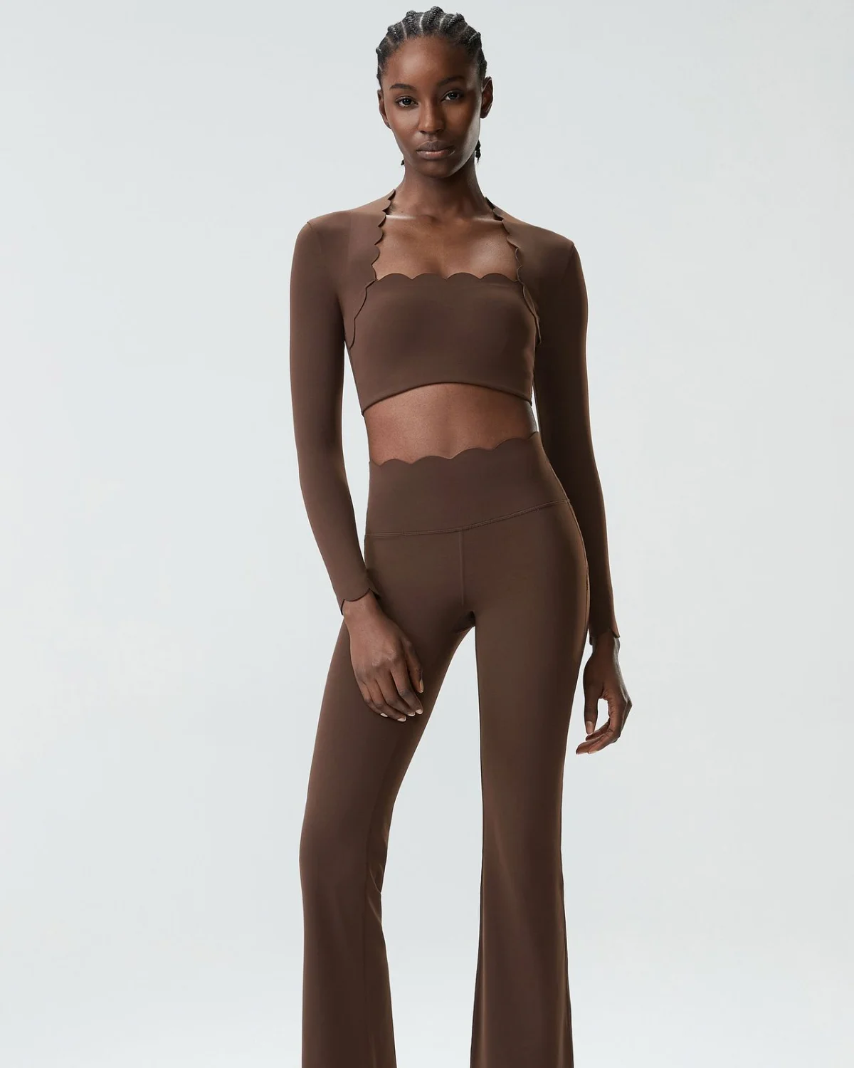 Women's Cut-and-Sew Yoga Set NS256 in Brown