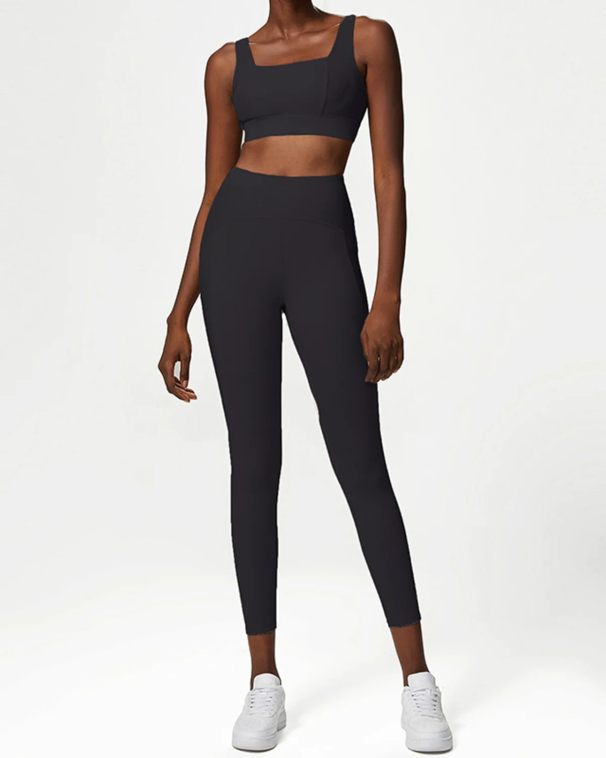 Women's Cut-and-Sew Yoga Set NS260 in Black