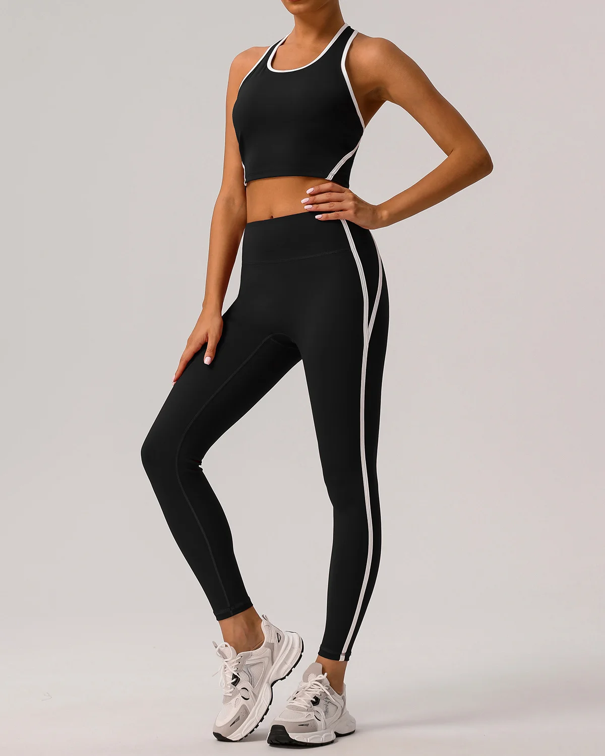 Women's Cut-and-Sew Yoga Set NS294 in Black