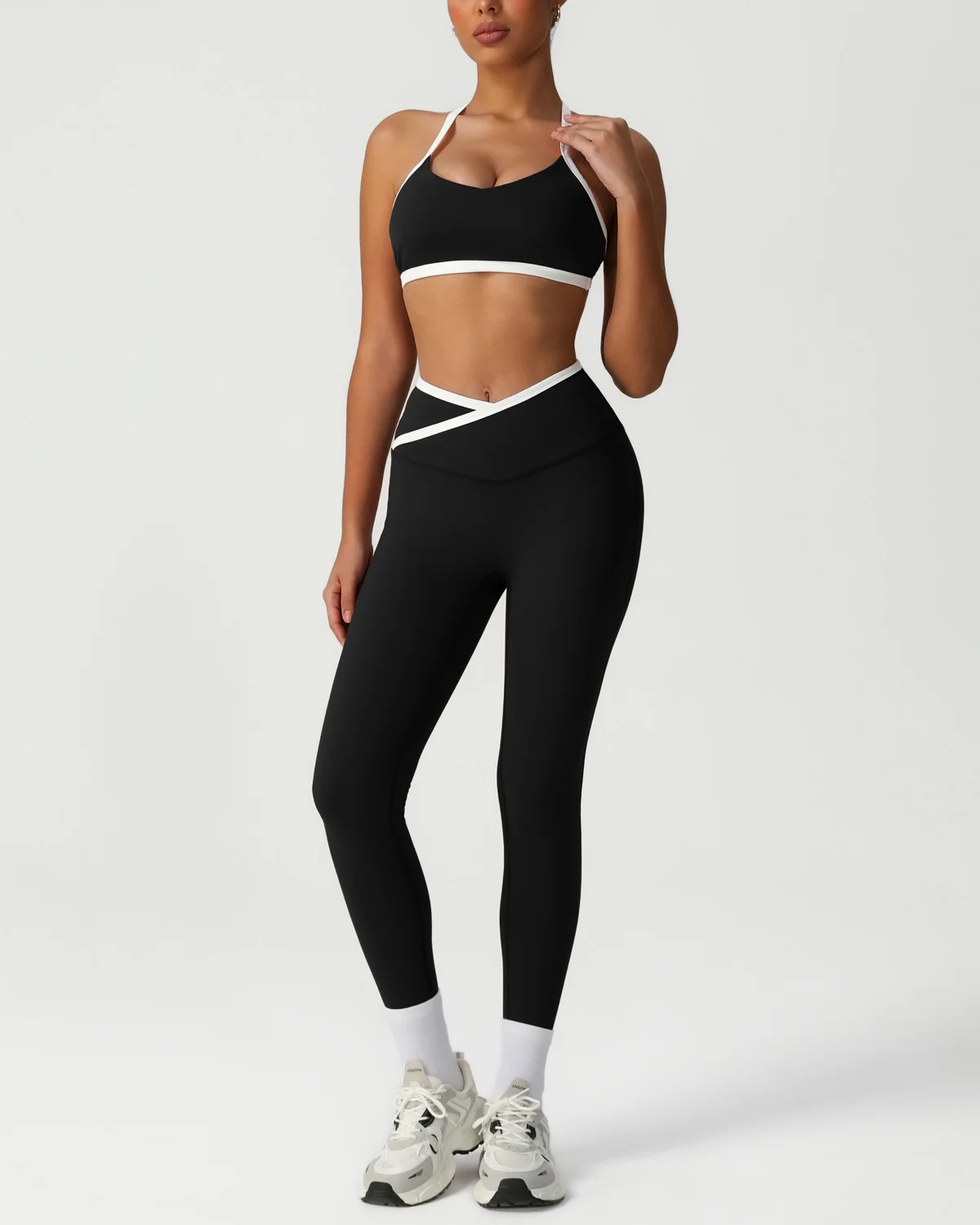 Women's Cut-and-Sew Yoga Set NS296 in Black