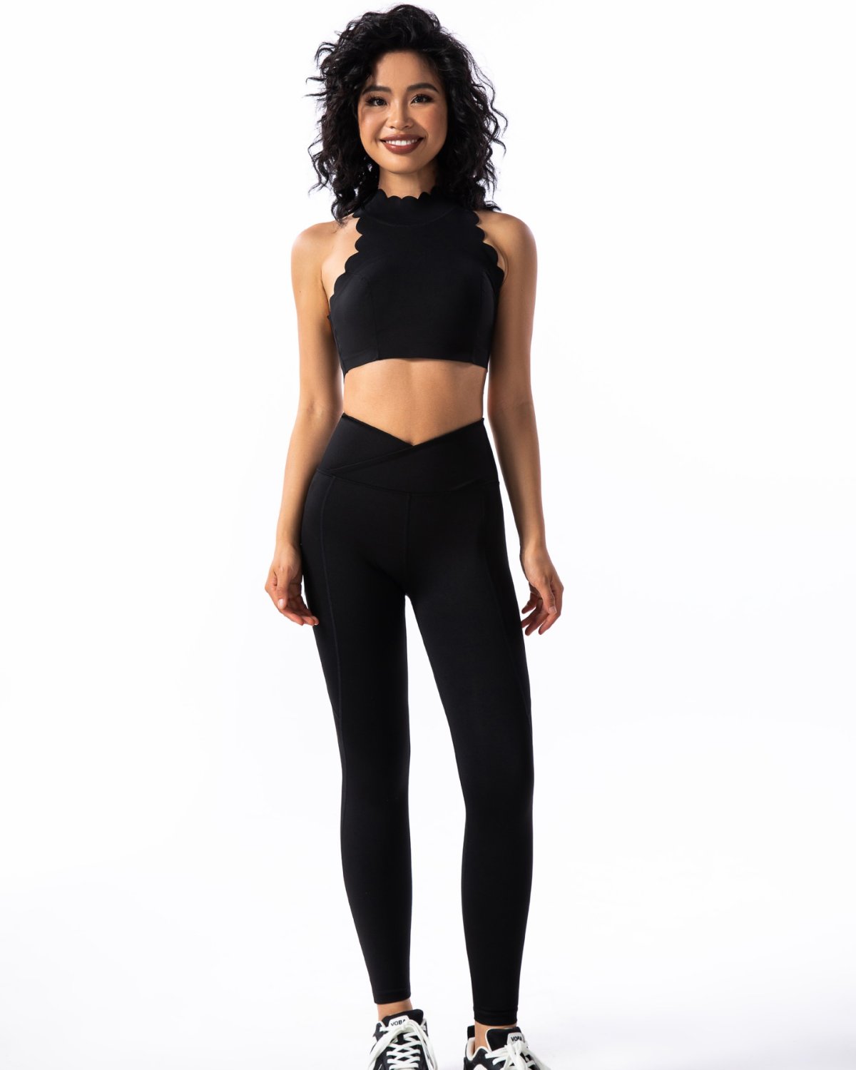 Women's Cut-and-Sew Yoga Set NS35 in Black