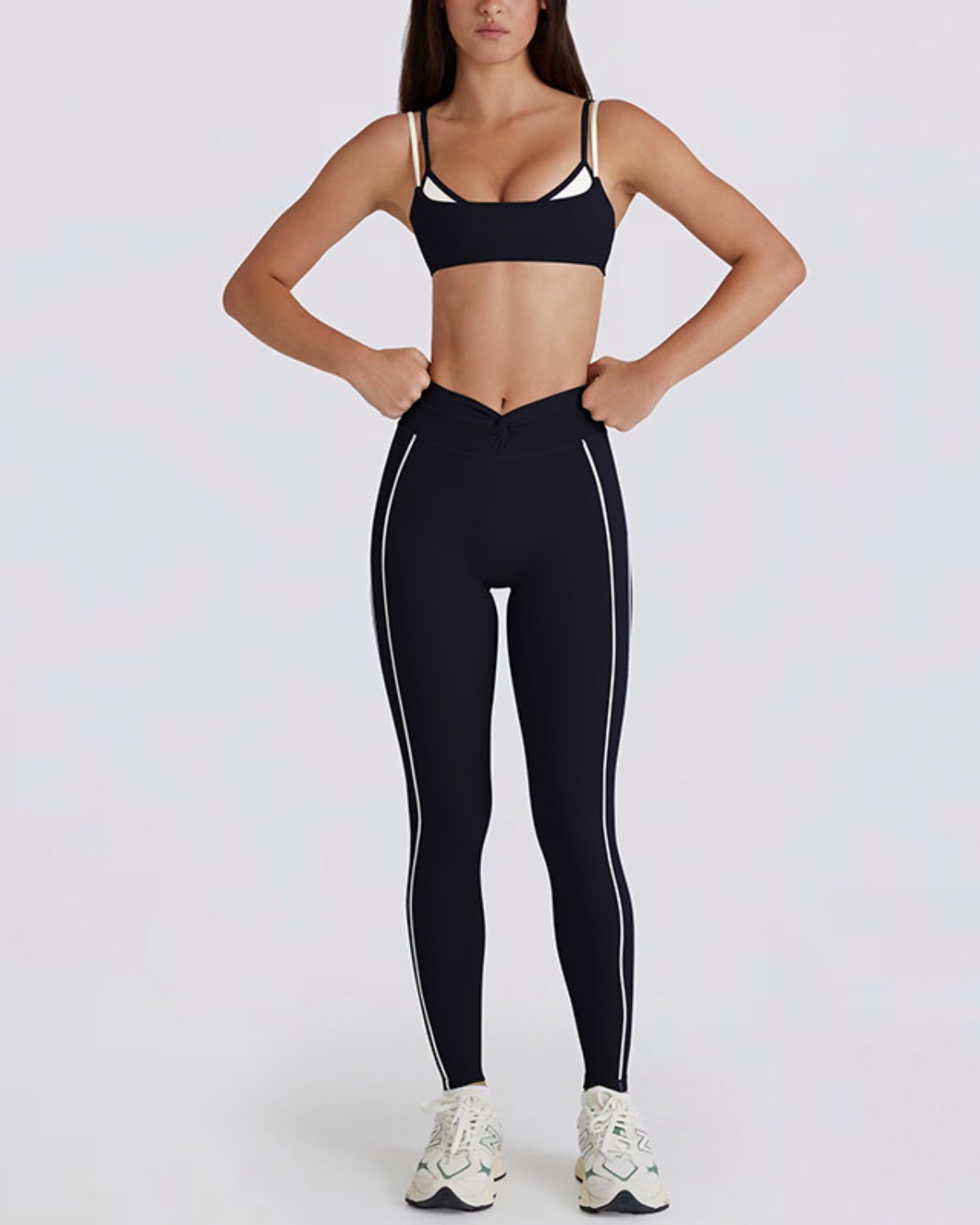 Women's Cut-and-Sew Yoga Set NS40-1 in Black