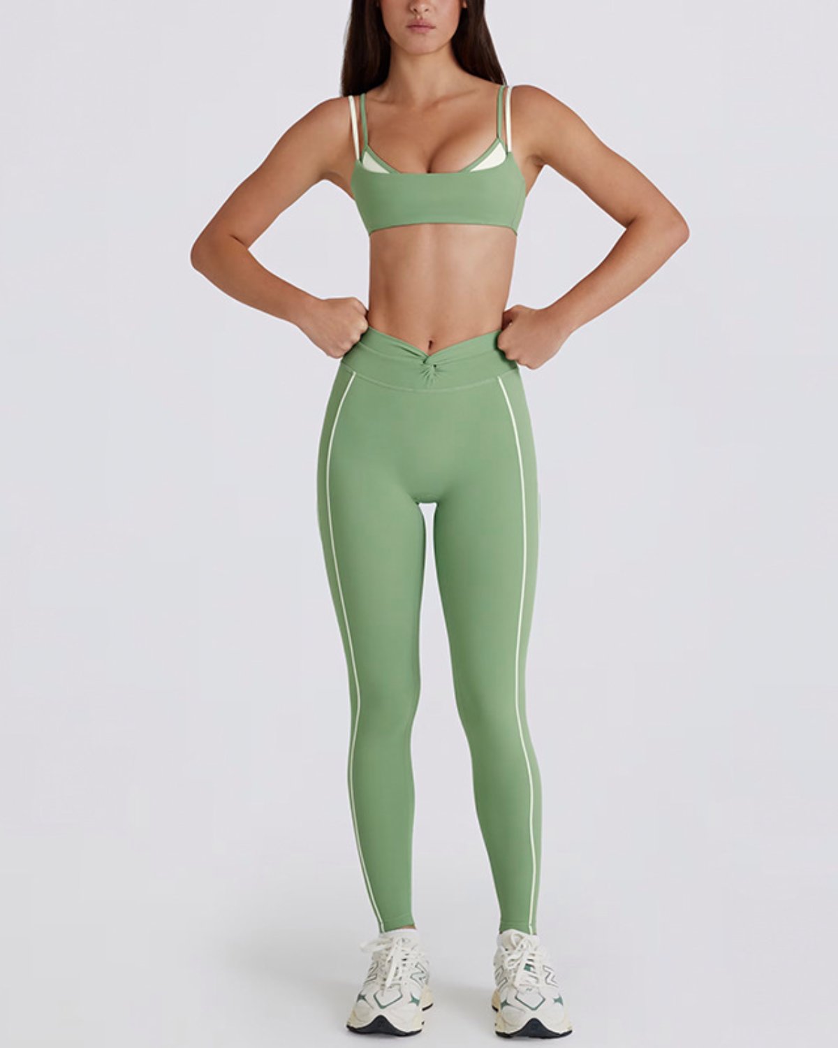 Women's Cut-and-Sew Yoga Set NS40-1 in Green