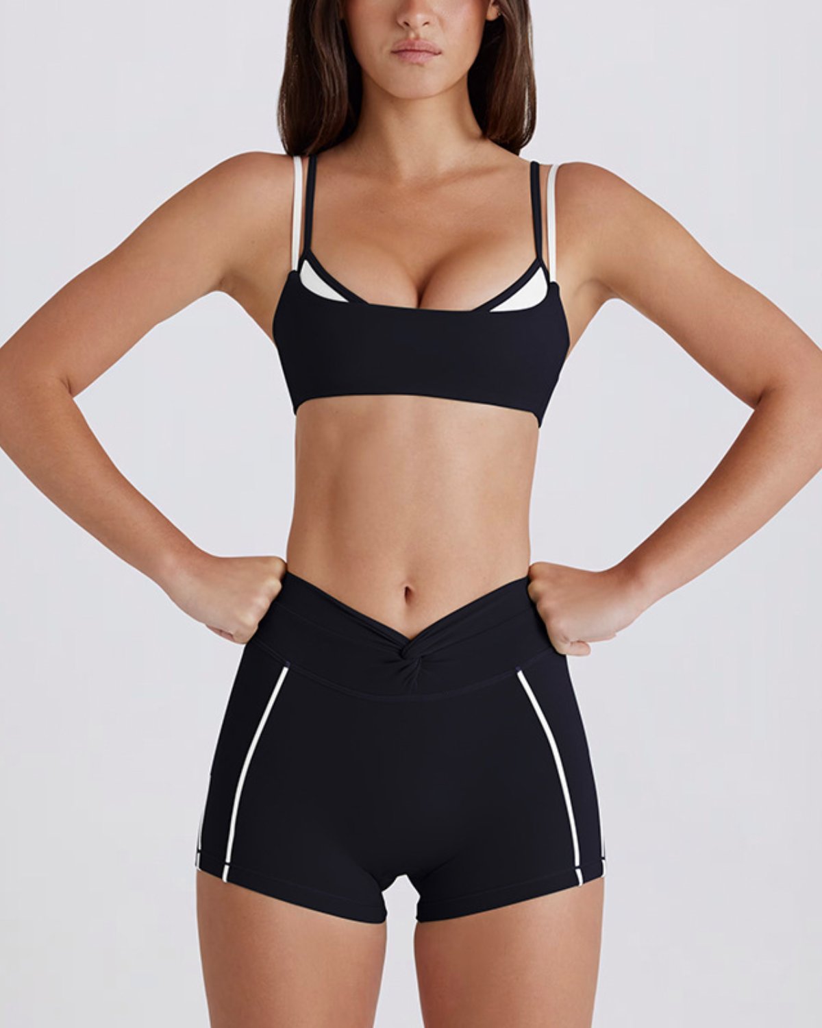 Women's Cut-and-Sew Yoga Set NS40 in Black