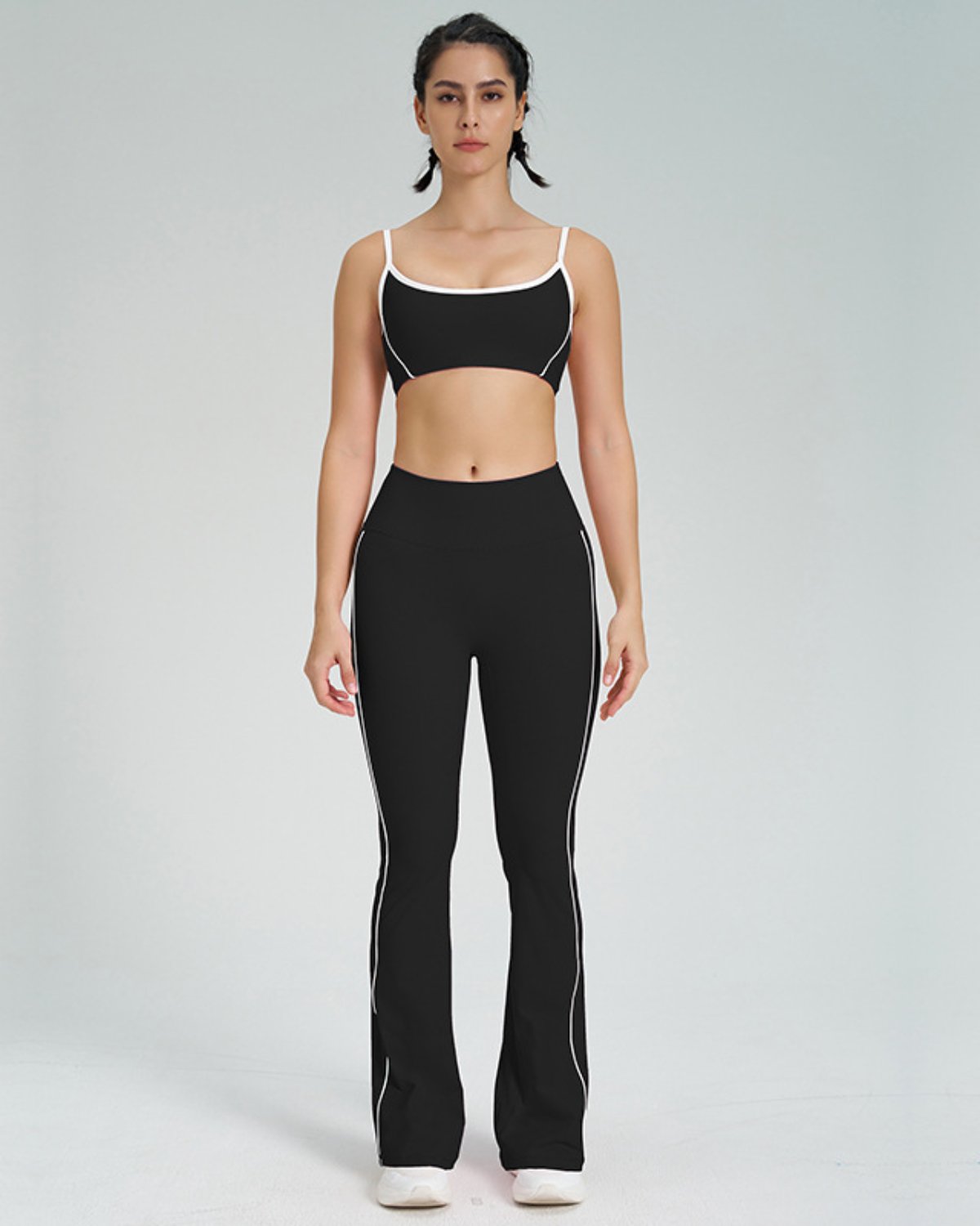 Women's Cut-and-Sew Yoga Set NS58 in Black