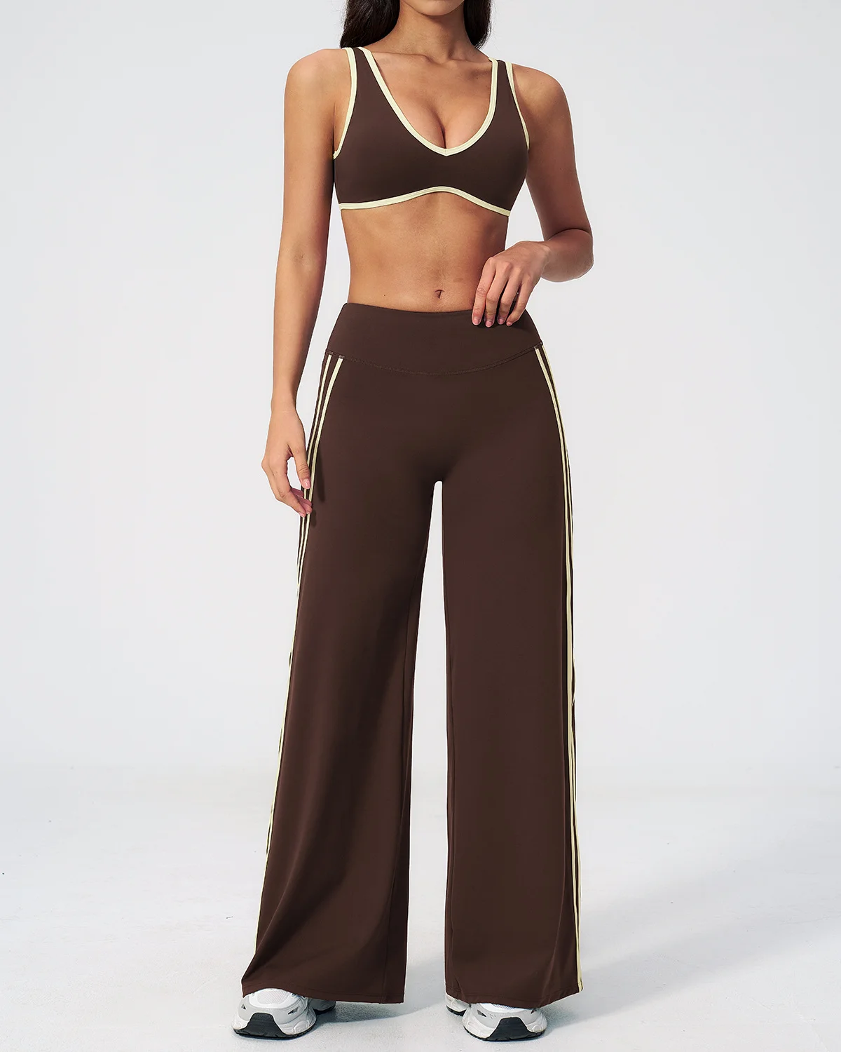 Women's Cut-and-Sew Yoga Set NS598 in Brown