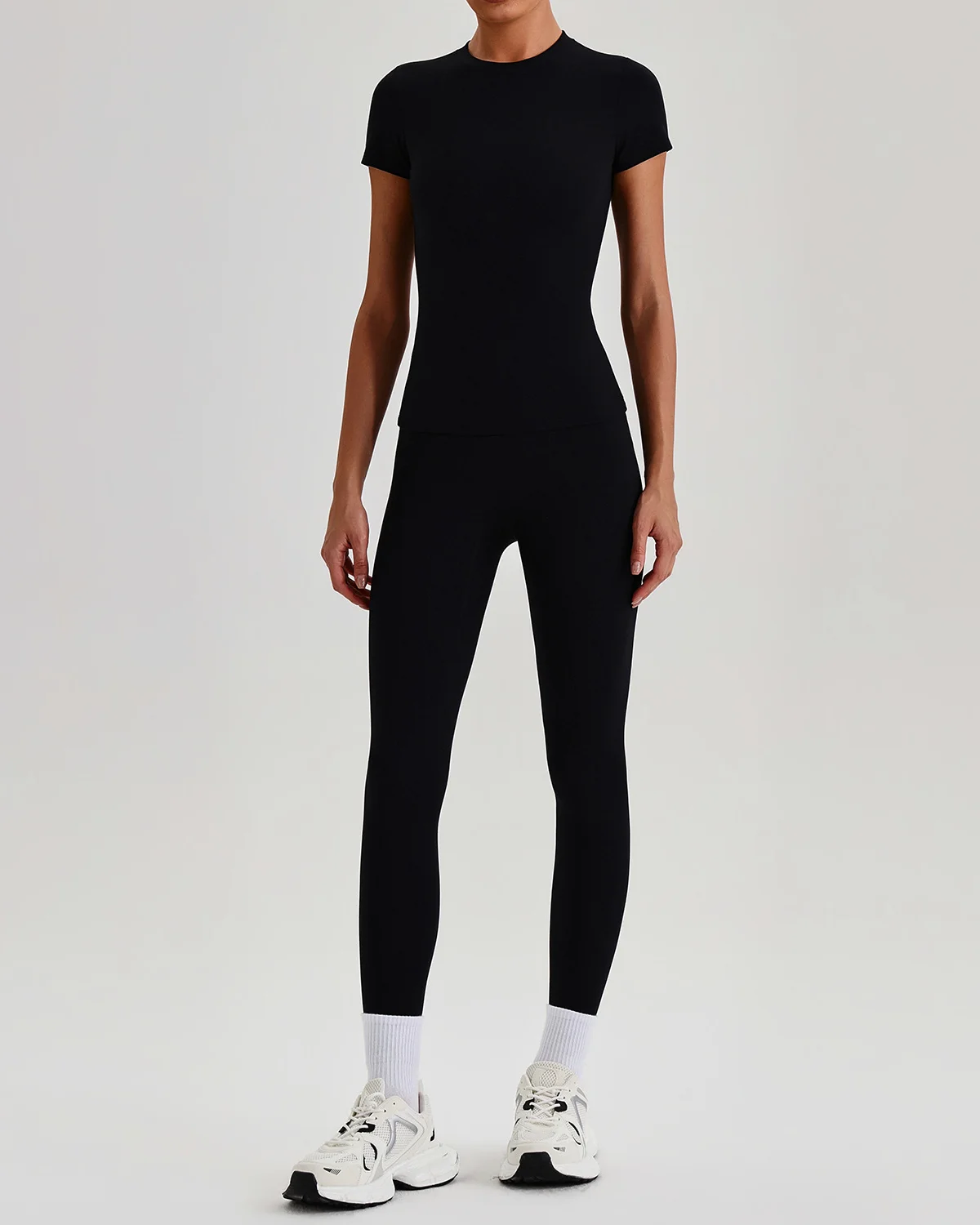 Women's Cut-and-Sew Yoga Set NS622 in Black