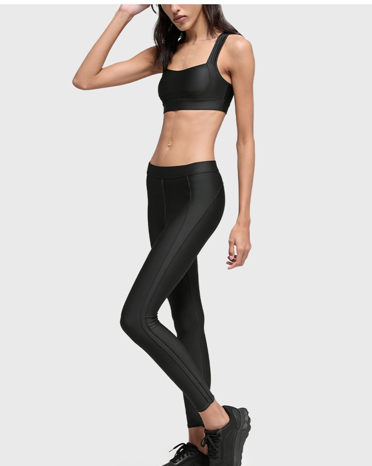 Women's Cut-and-Sew Yoga Set NS65 in Black