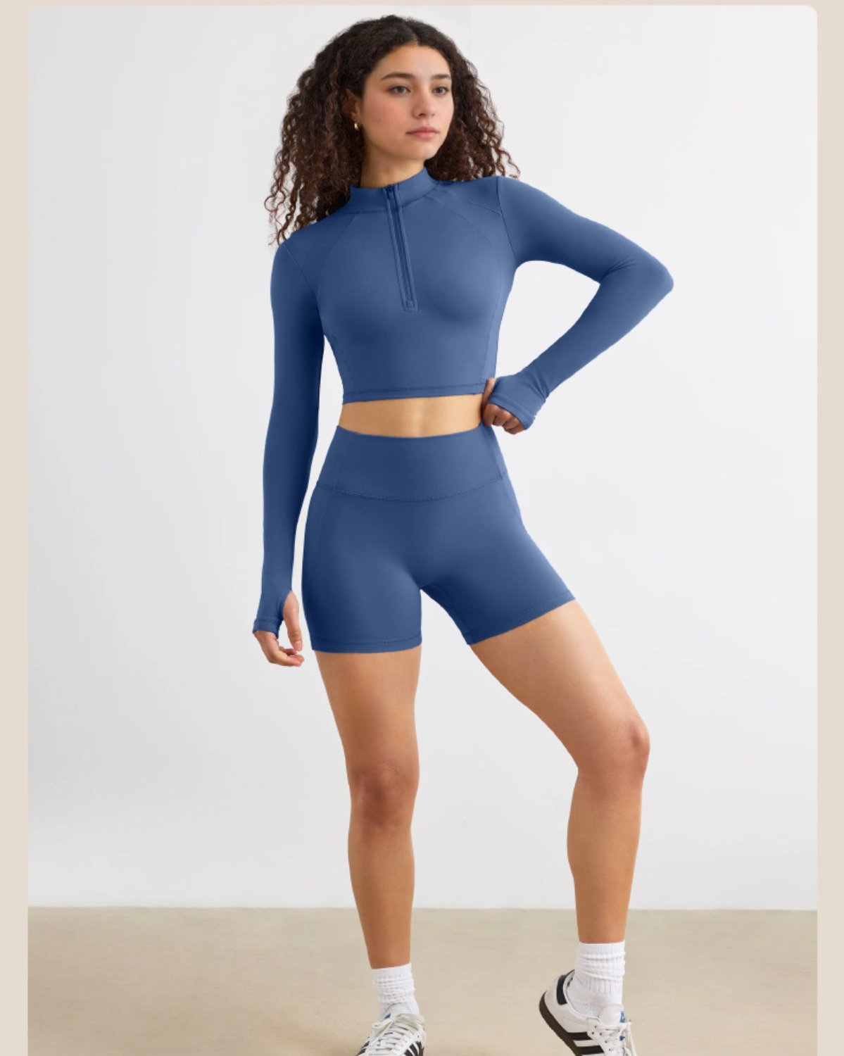 Women's Cut-and-Sew Yoga Set NS67-1 in Royal Blue