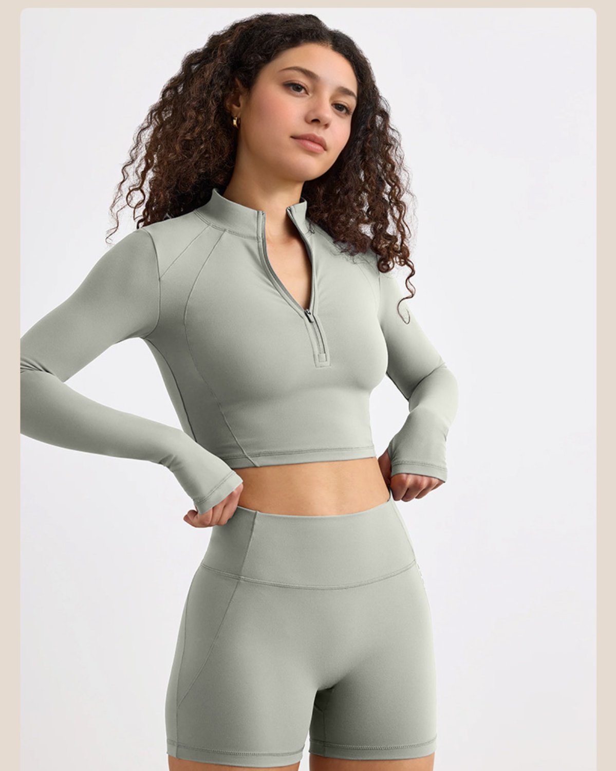 Women's Cut-and-Sew Yoga Set NS67-1 in Light Grey