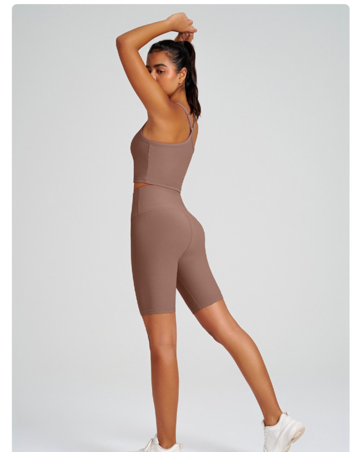 Women's Cut-and-Sew Yoga Set NS72 in Brown