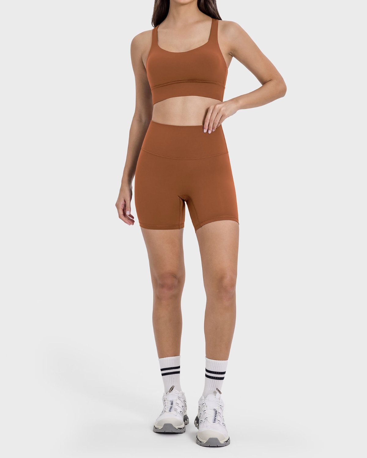 Women's Cut-and-Sew Yoga Set NS81 in Brown
