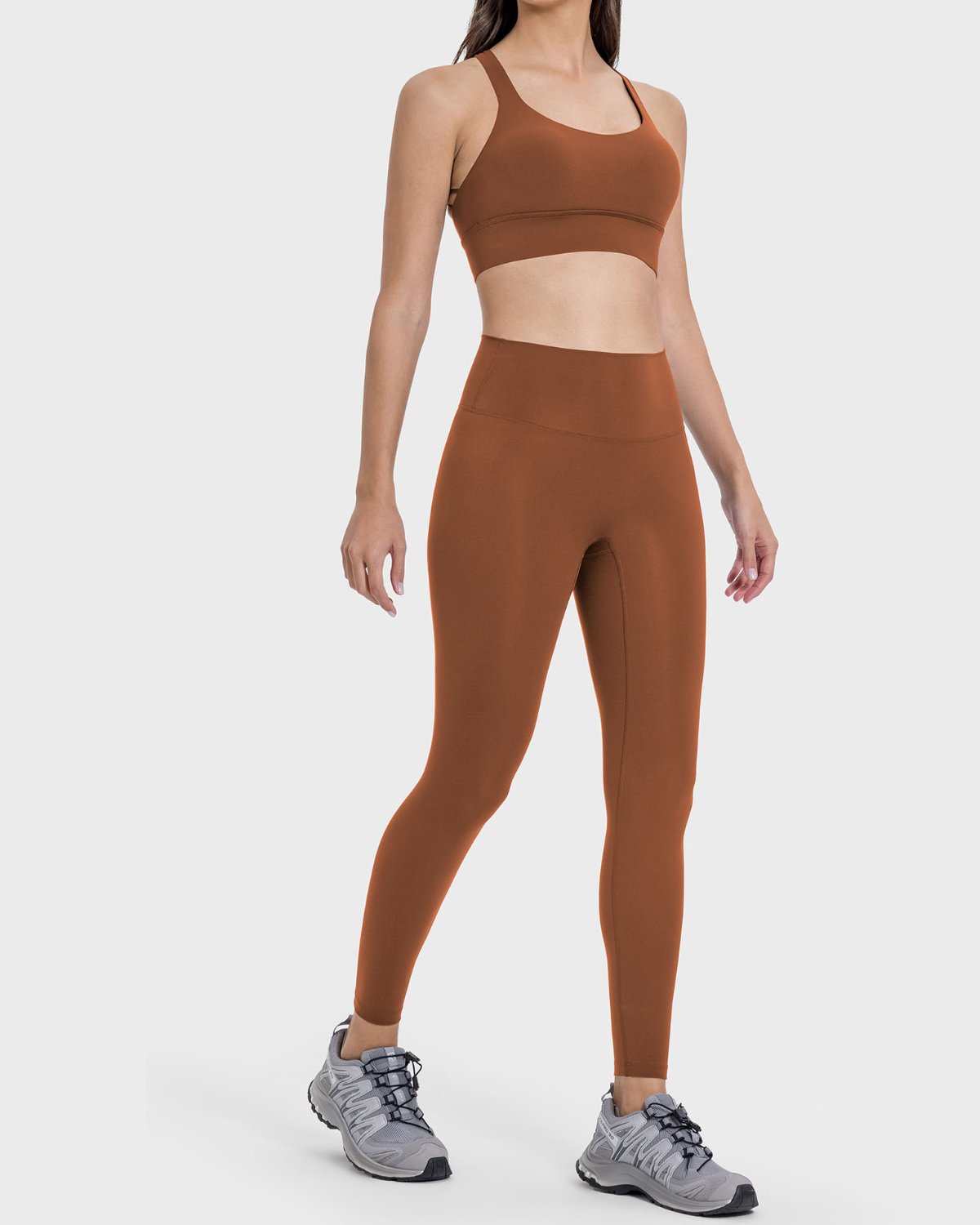 Women's Cut-and-Sew Yoga Set NS87 in Brown