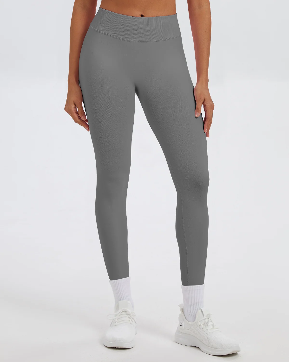 Women's Seamless Yoga Leggings SP40 in Grey