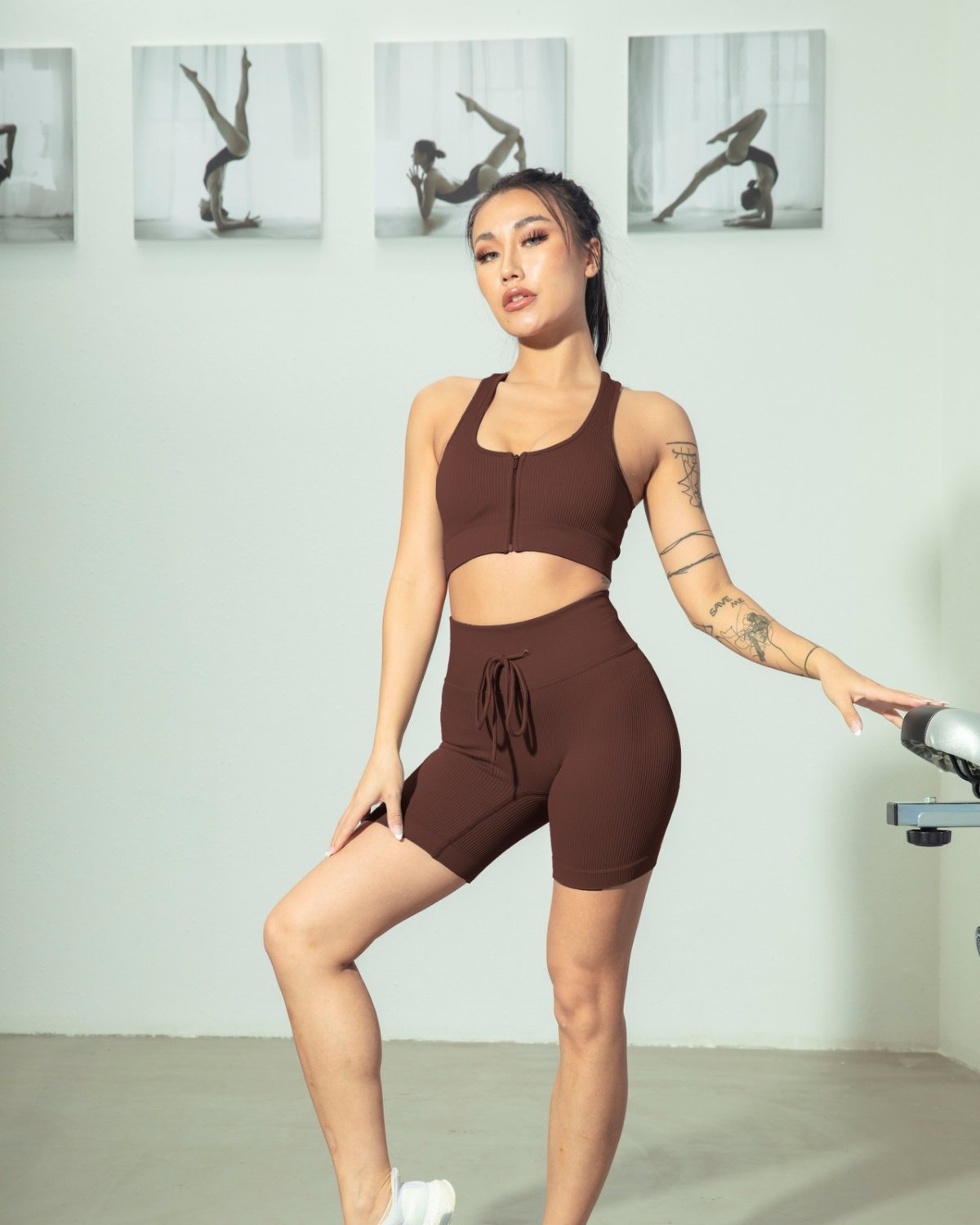 Women's Seamless Yoga Set SS12-1 in Brown