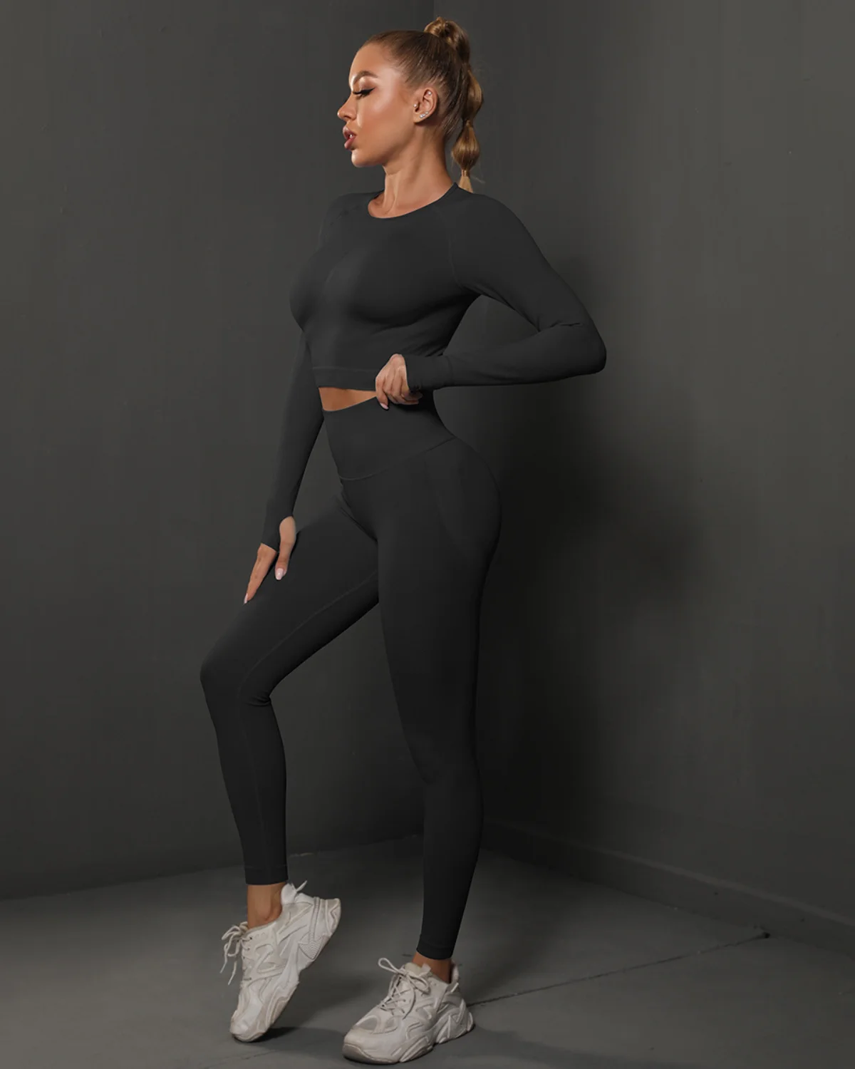 Women's Seamless Yoga Set SS48 in Black