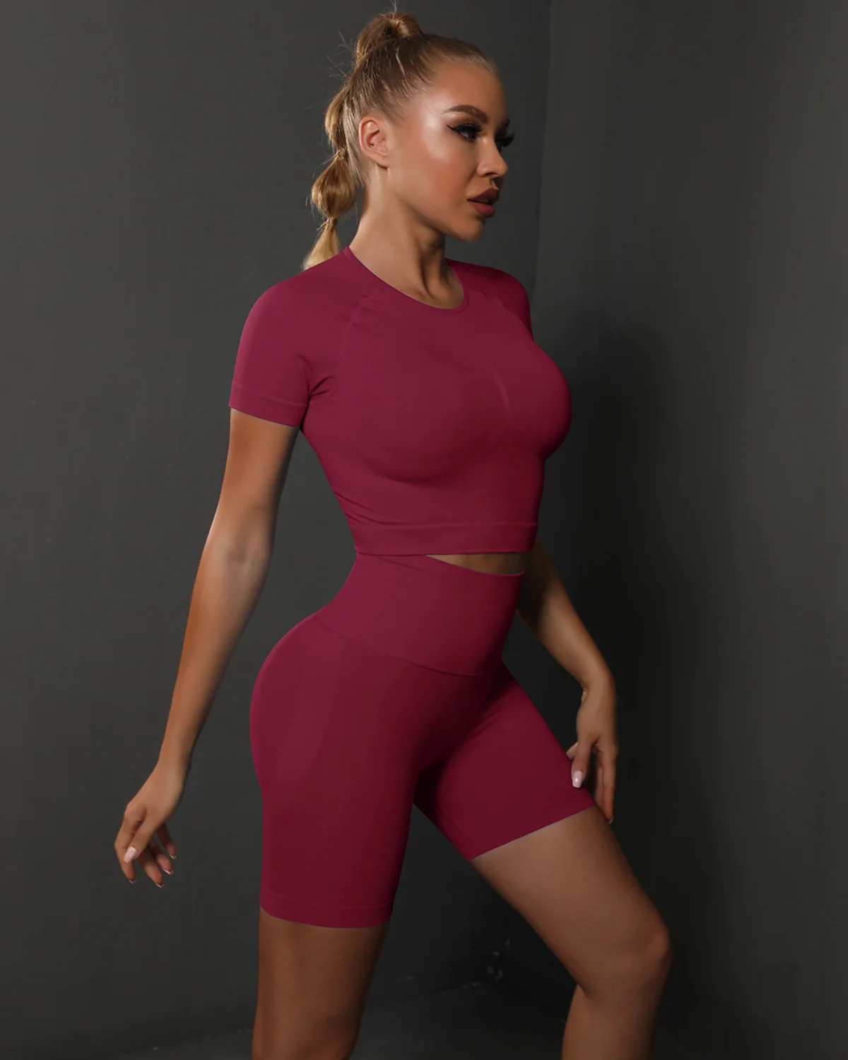 Women's Seamless Yoga Set SS51 in Burgundy