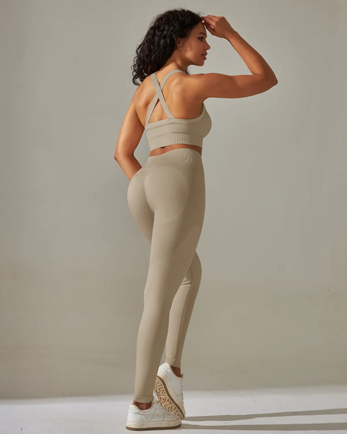 Women's Seamless Yoga Set SS65 in Sage