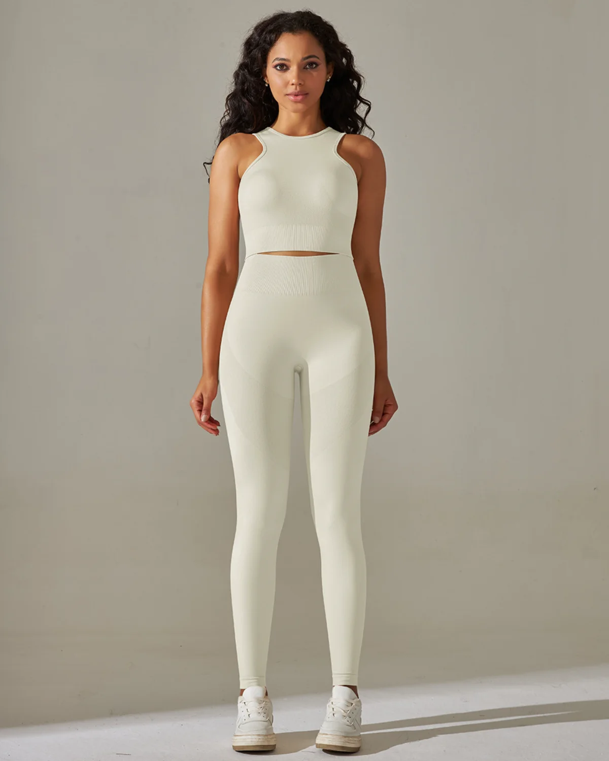 Women's Seamless Yoga Set SS70 in Ivory